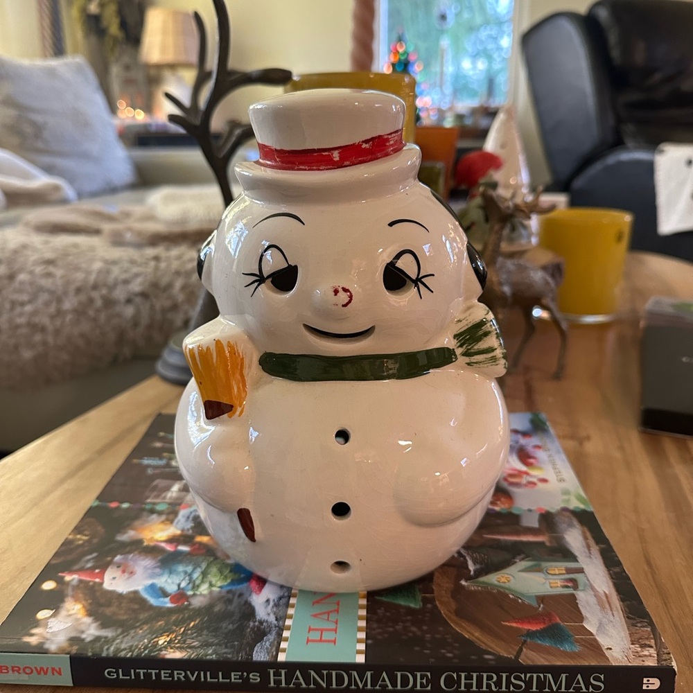 Vintage ceramic snowman 8”tall x 5”W crazing and paint imperfections present